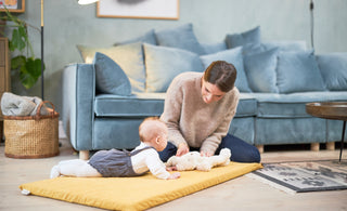 WHEN DO BABIES START CRAWLING?